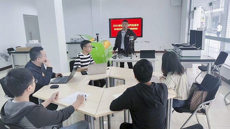 行业现状：职业培训的兴起与趋势